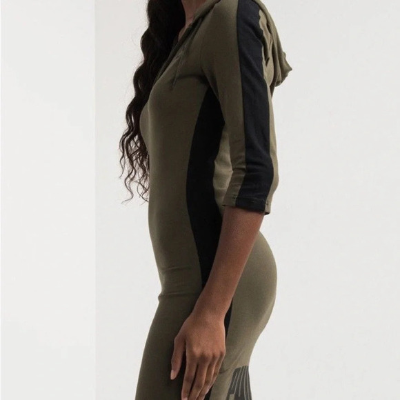 Puma hooded dress size medium green and black - Picture 2 of 11